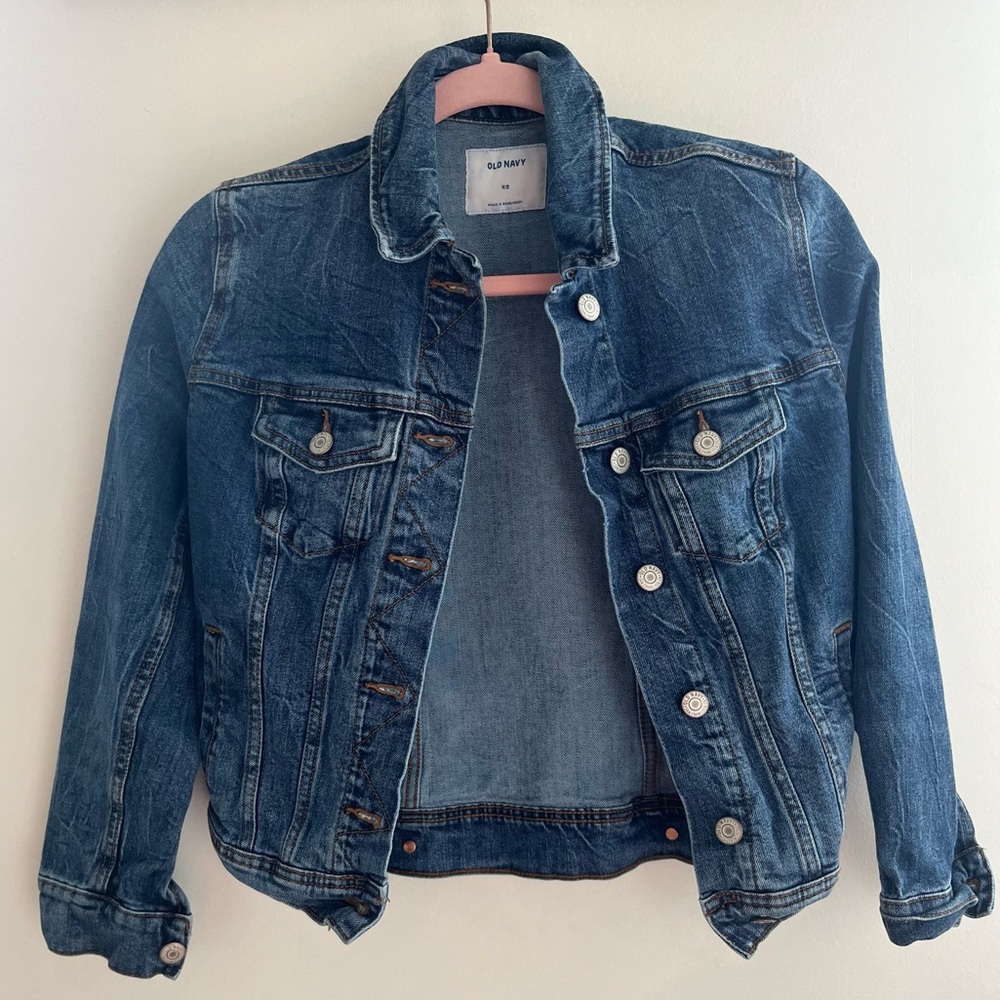 Women’s Old Navy denim jacket. Size extra small.